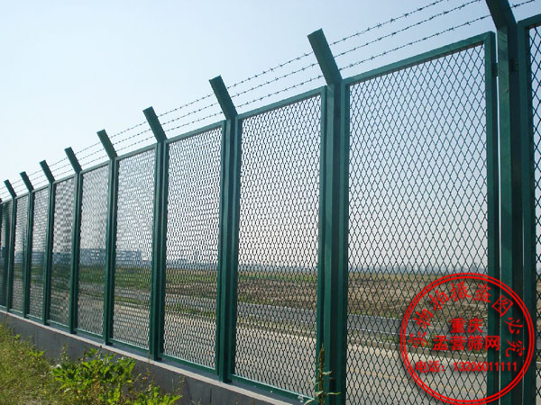 公路護(hù)欄網(wǎng)
