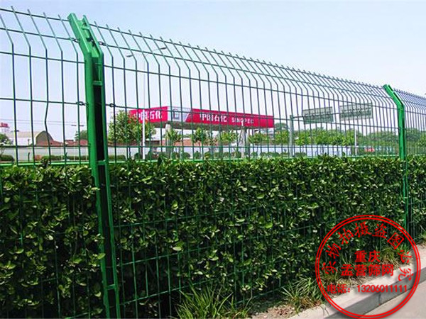 公路護(hù)欄網(wǎng)